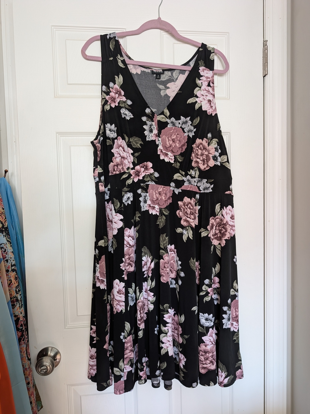 Torrid Floral V-Neck Sleeveless Dress in Black and Pink 3/22